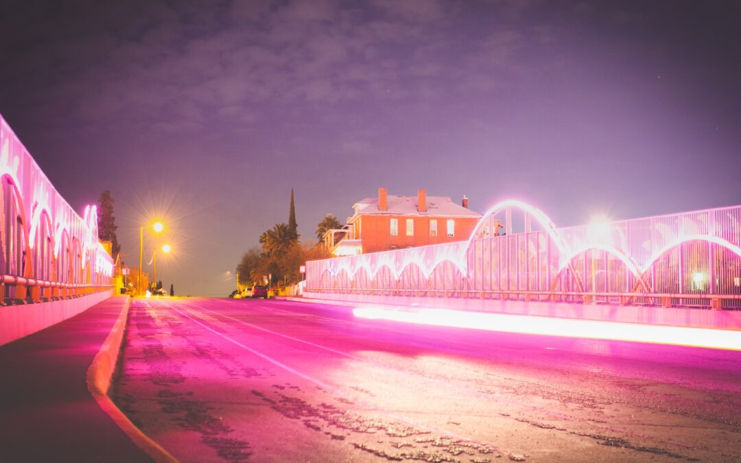 El Paso highway list up with pink neon ligths